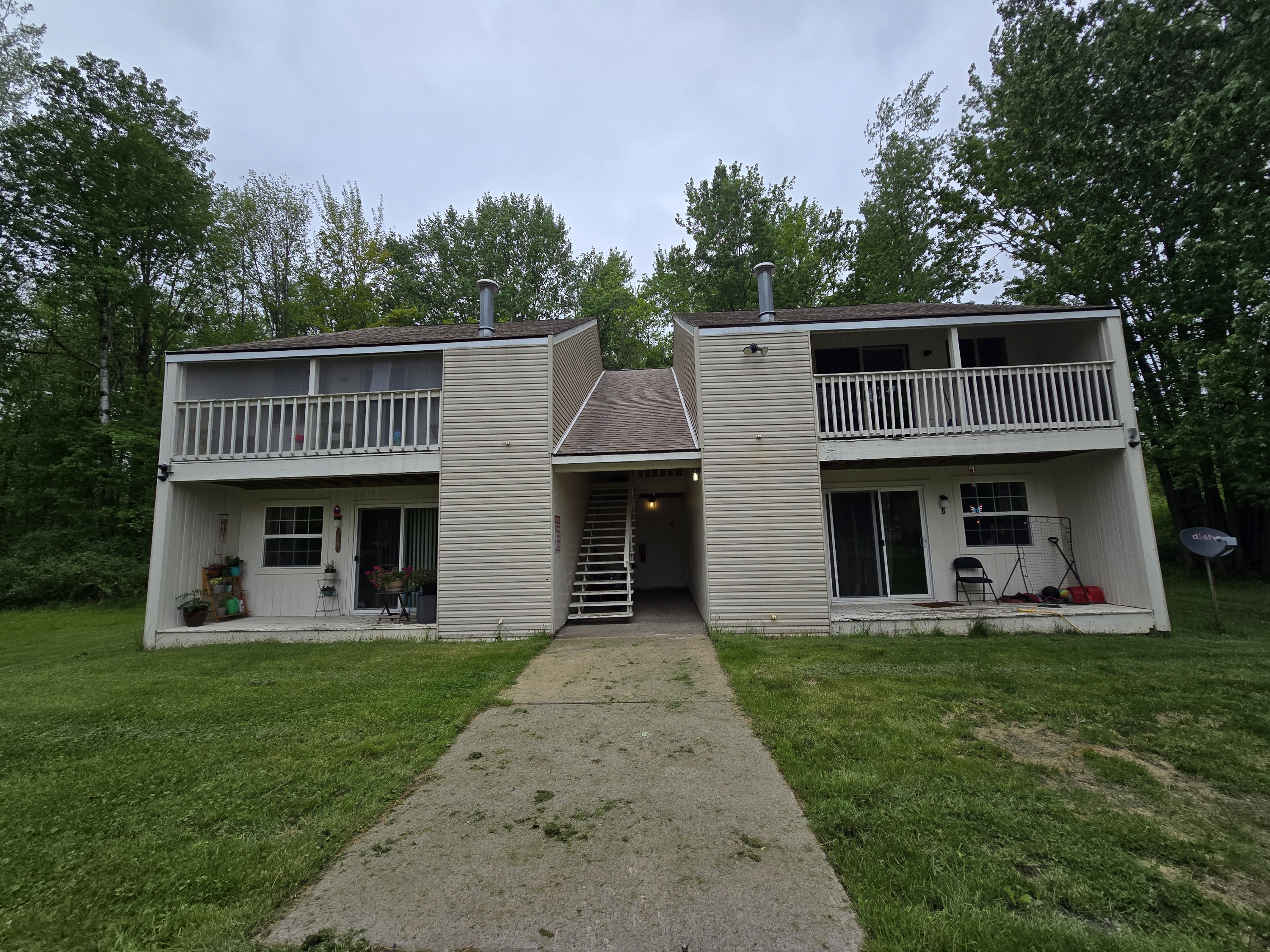 427 Lake Street #8